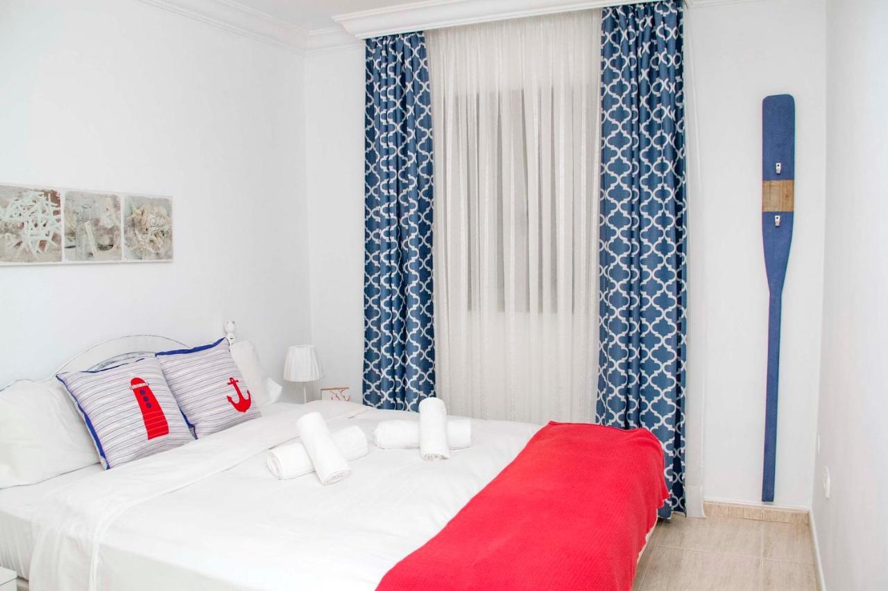 Navy Apartment, El Poris Arico Luaran gambar